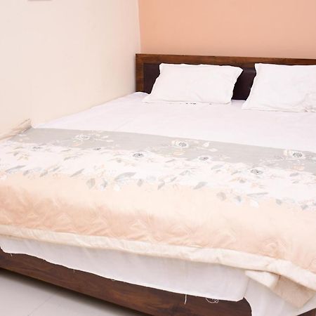 Shree Ram Hotel Ayodhya Екстериор снимка