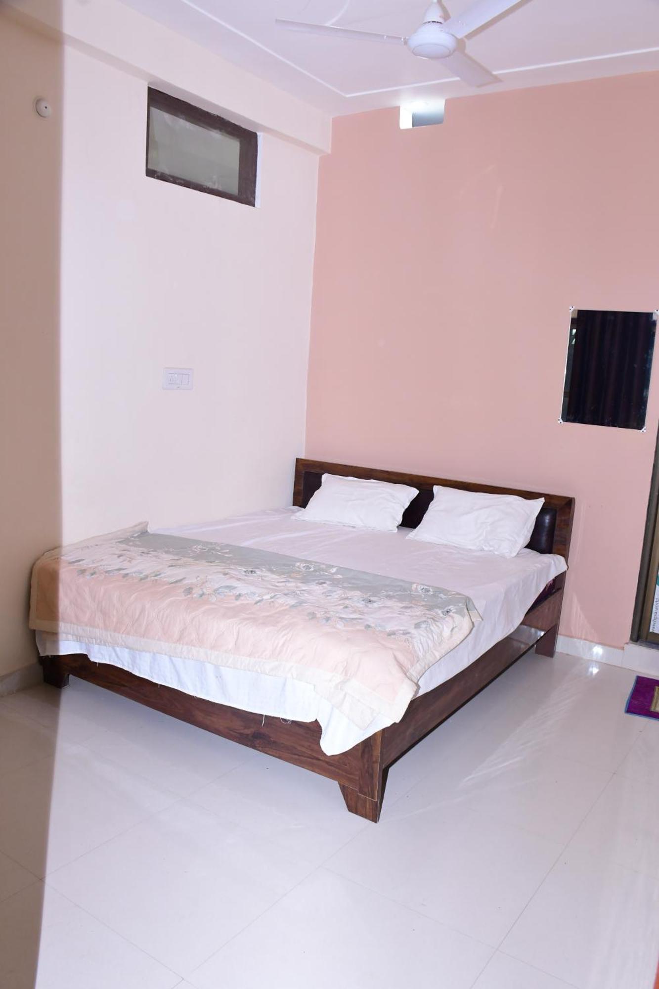 Shree Ram Hotel Ayodhya Екстериор снимка