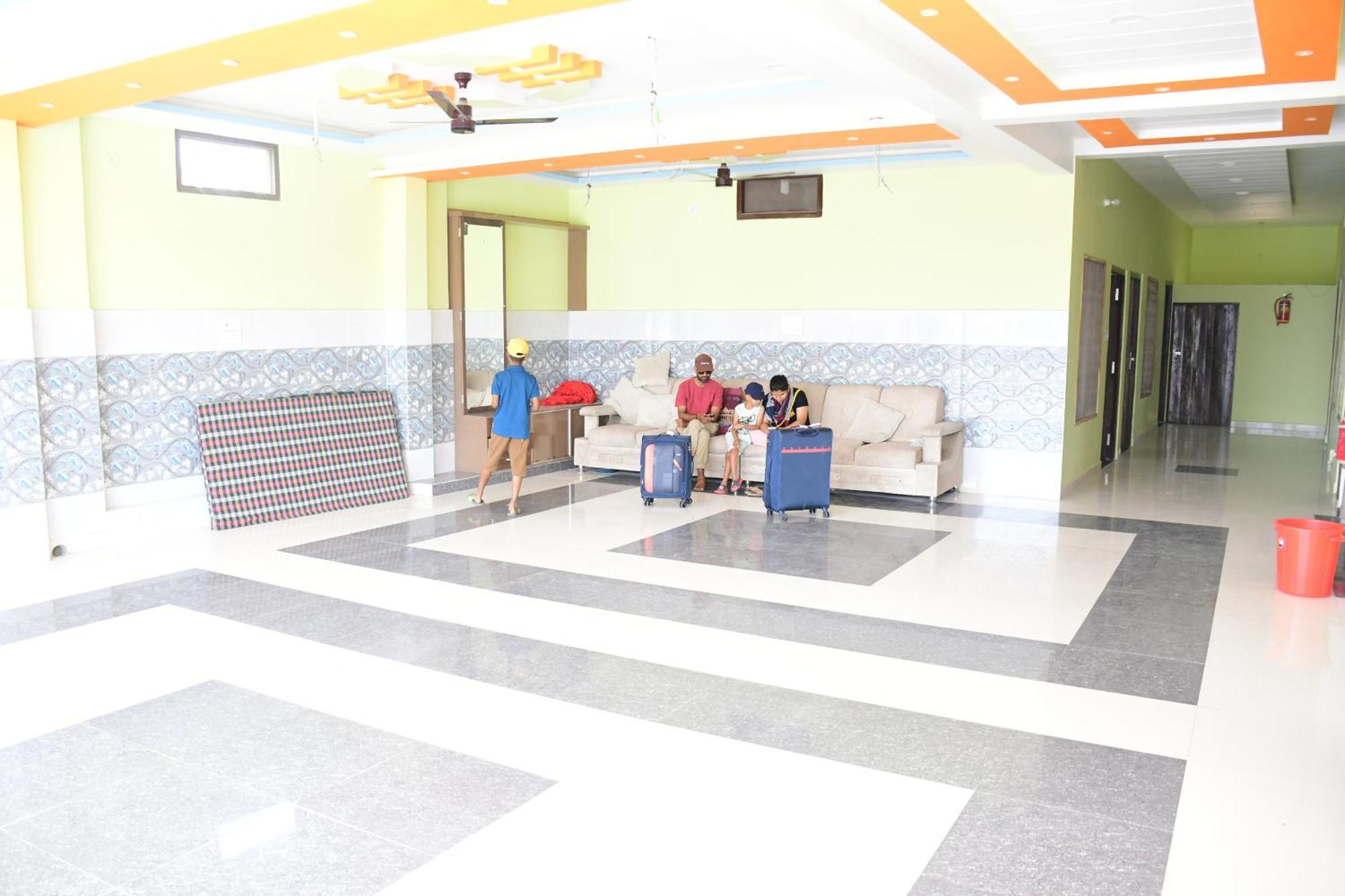Shree Ram Hotel Ayodhya Екстериор снимка
