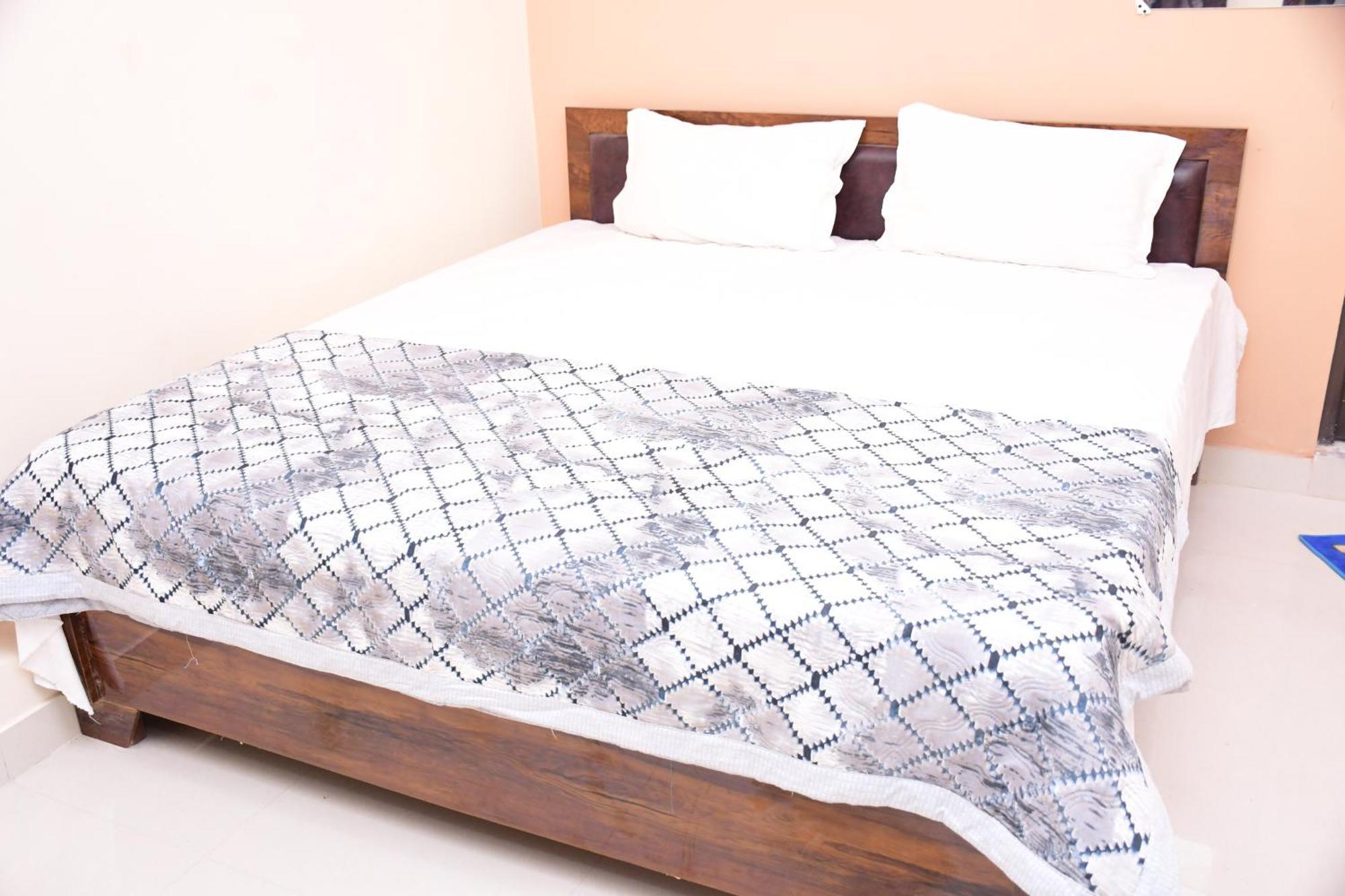 Shree Ram Hotel Ayodhya Екстериор снимка